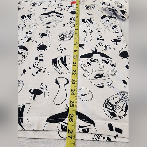 Nike Men's White & Black Character Graphic Tee Shirt Baggy 100% Cotton, sz MD - Picture 5 of 12